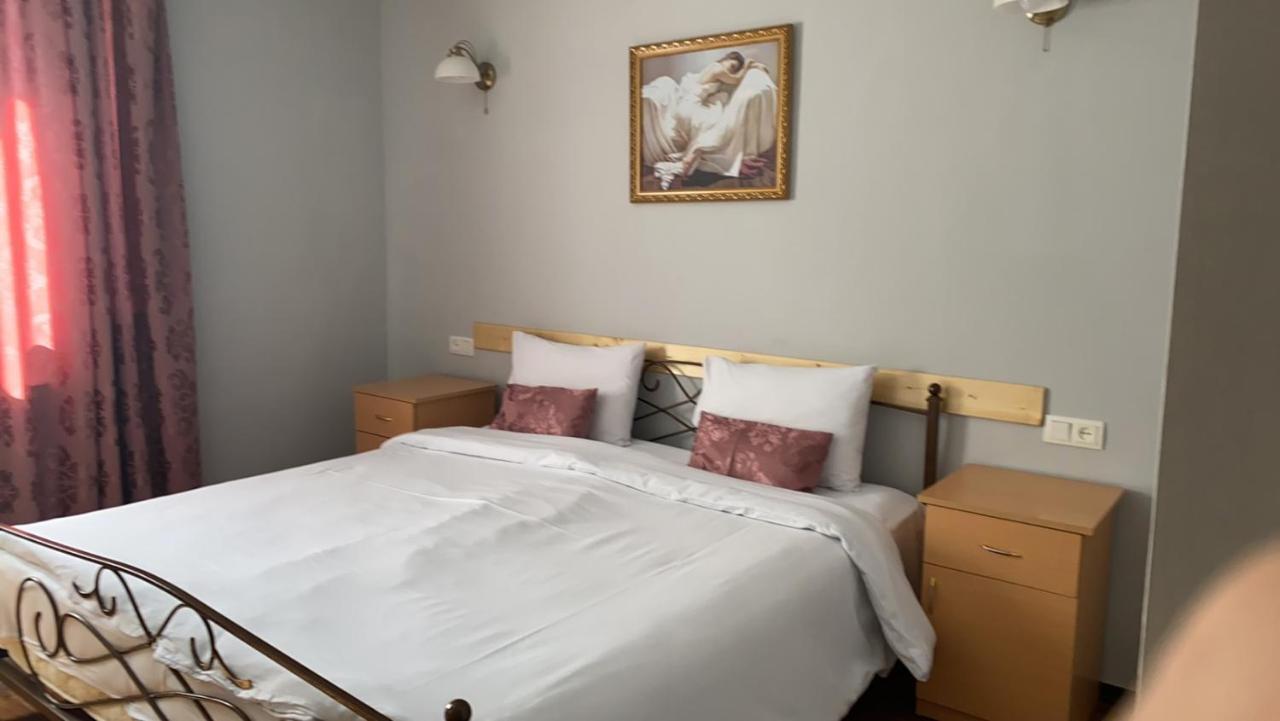 Yeghevnut Hotel ゴリス エクステリア 写真