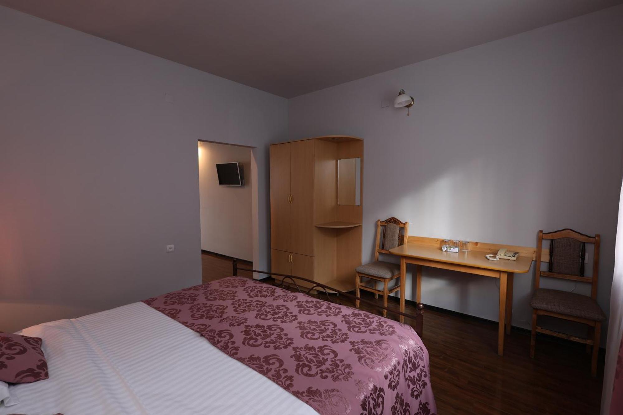 Yeghevnut Hotel ゴリス エクステリア 写真