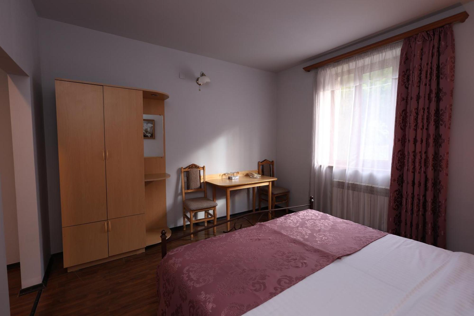 Yeghevnut Hotel ゴリス エクステリア 写真