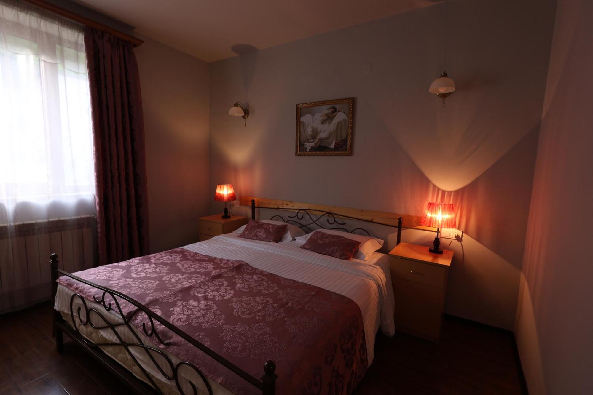 Yeghevnut Hotel ゴリス エクステリア 写真